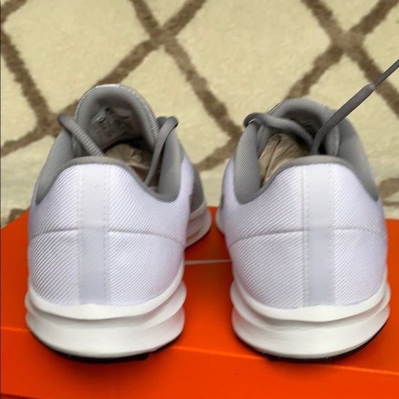 NIKE DOWNSHIFTER 9 4E men’s wide running shoes - Picture 10 of 16